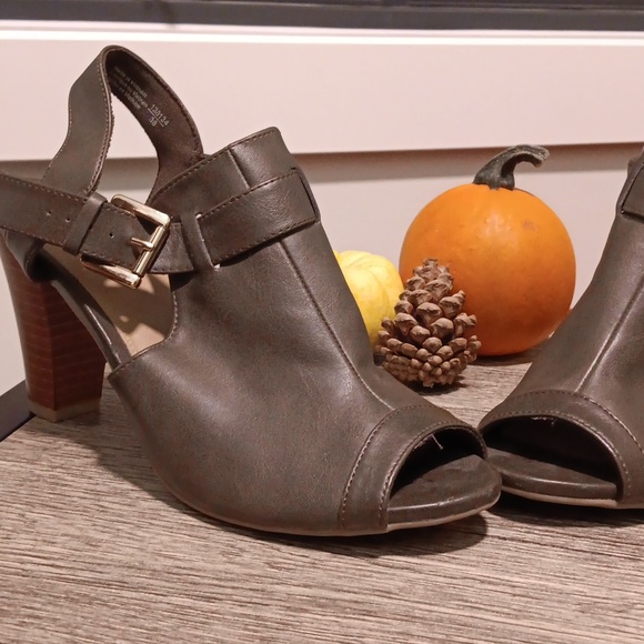 Faux Leather Heels - Picture 2 of 7